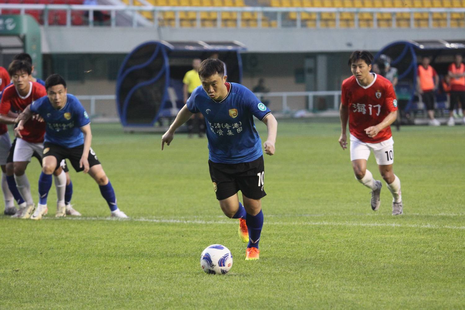 大连队长表现抢眼，带队成功晋级(大连队长表现抢眼,带队成功晋级了吗)