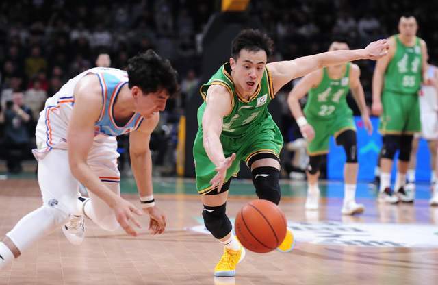 关于约克8记三分轰31+8+6，浙江男篮战胜辽宁男篮的信息
