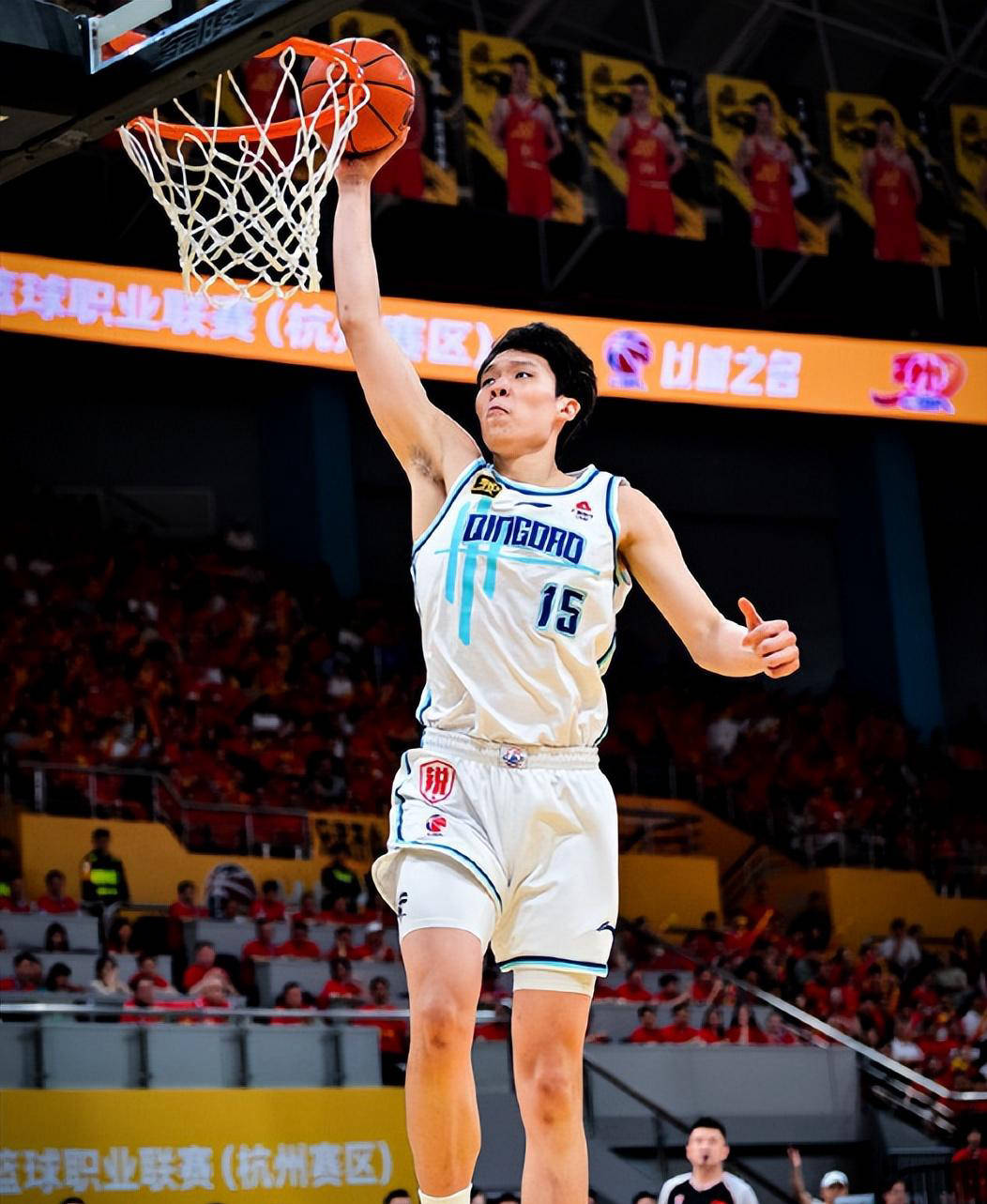 od体育平台-杨瀚森谈NBA的身体对抗：很强硬但比较文明不会有过度的动作