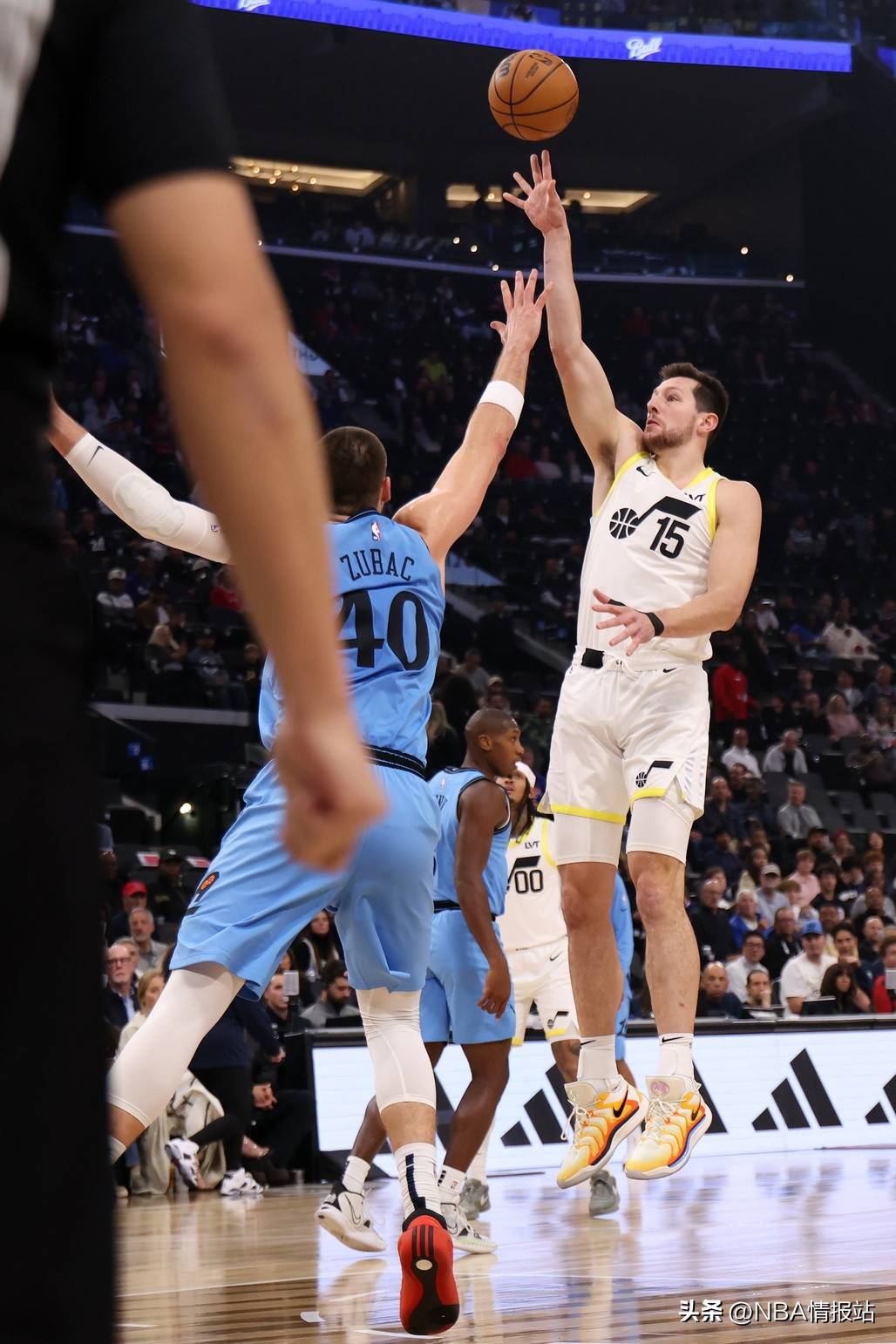 od体育平台-NBA快船交易第2步：正式裁掉中锋尤班克斯&amp;度过澄清期将加盟国王