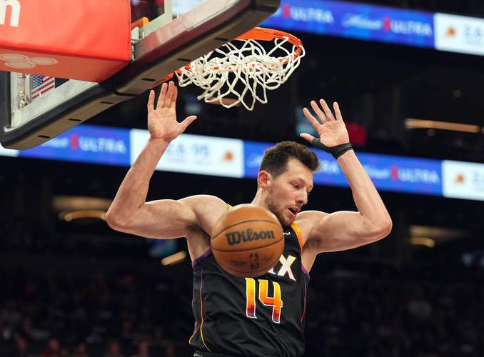 NBA快船交易第2步：正式裁掉中锋尤班克斯&度过澄清期将加盟国王