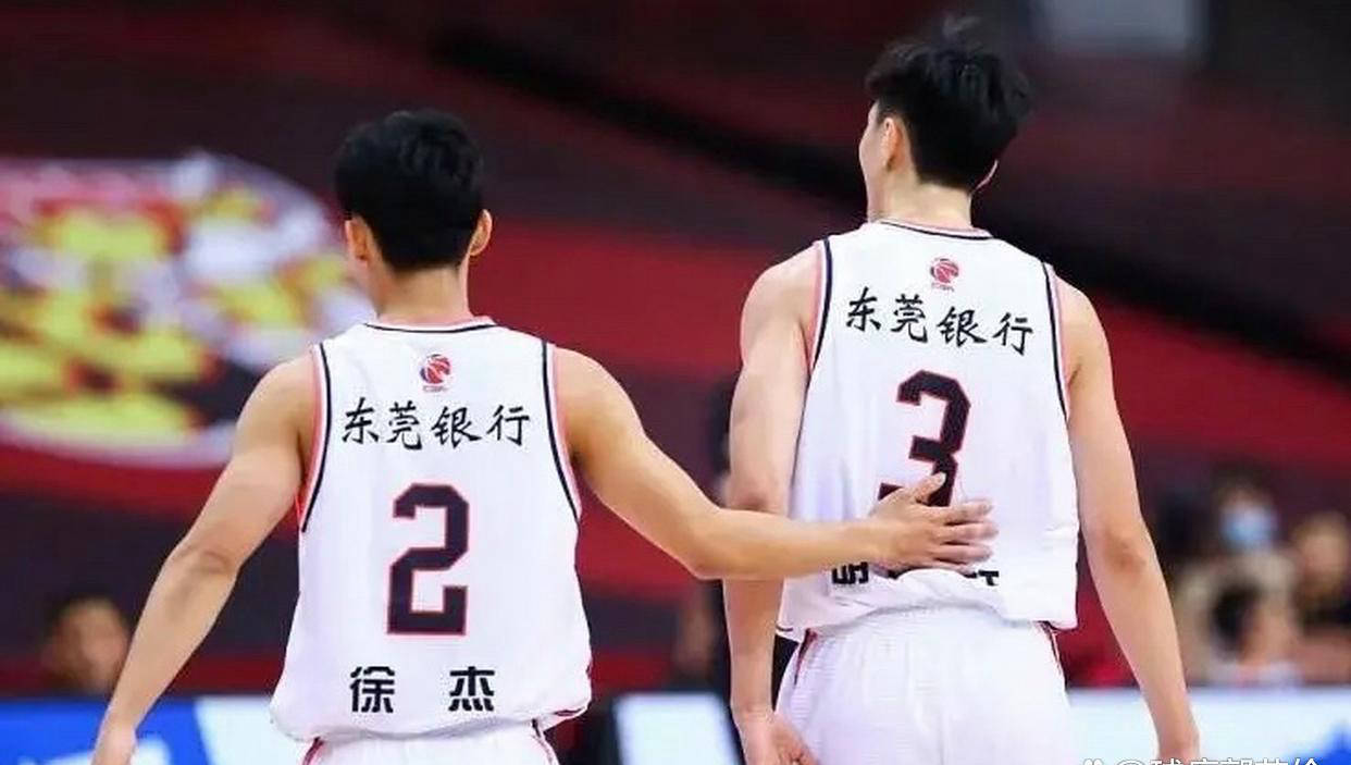 od体育官网-包含男篮亚洲杯阵容出炉！广东2球员争议不断，郭士强应考虑辽篮感受的词条